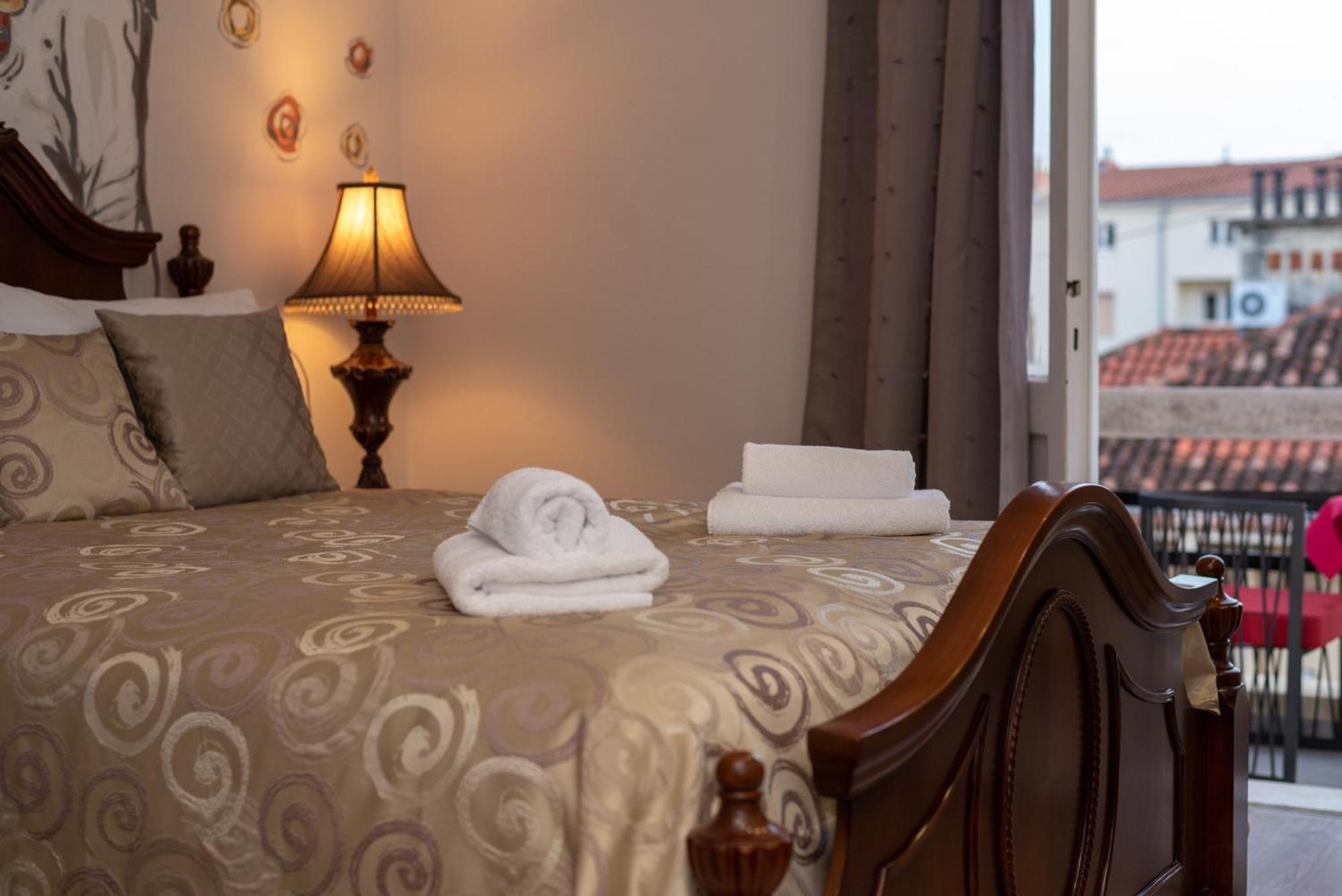 Metropole Luxury Frühstückspension Split