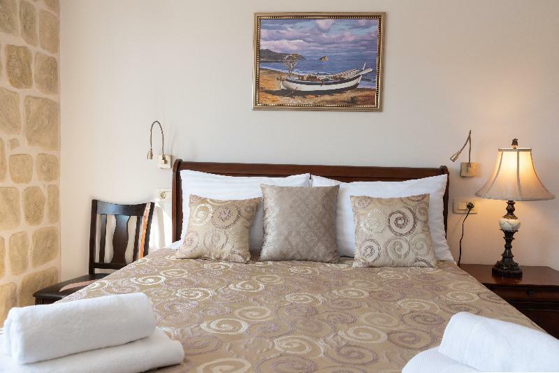 Frühstückspension Metropole Luxury 4*